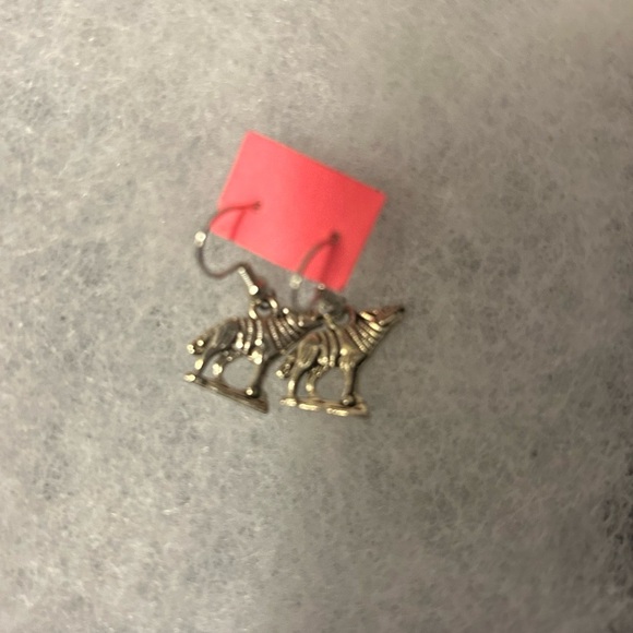 Ware wolf 🐺 Stunning beautiful NWT hypoallergeniC .925 stainless buster like ❤️ - Picture 5 of 7